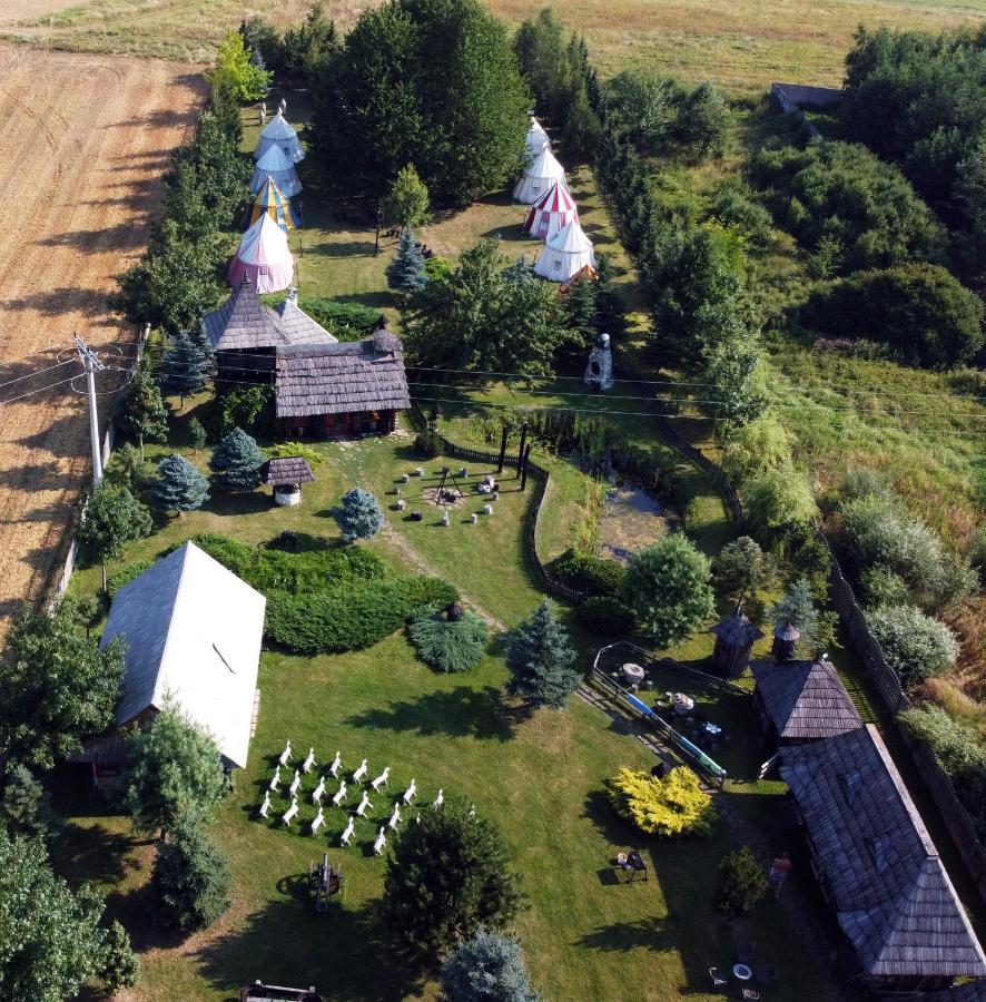 Grod Pedzikow Hotel Checiny  Luaran gambar