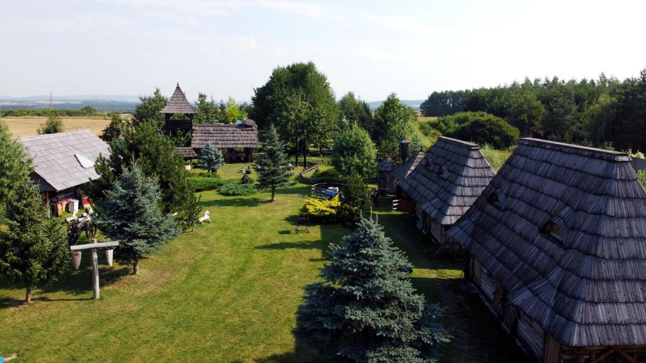 Grod Pedzikow Hotel Checiny  Luaran gambar