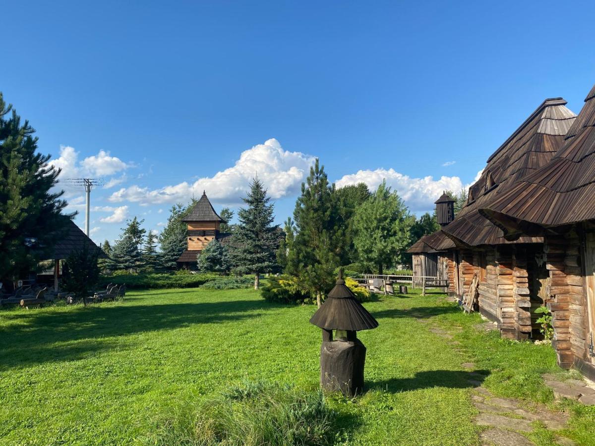 Grod Pedzikow Hotel Checiny  Luaran gambar